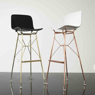 Magis Troy Wireframe high stool in polypropylene with golden structure h. 102 cm. Buy on Shopdecor MAGIS collections